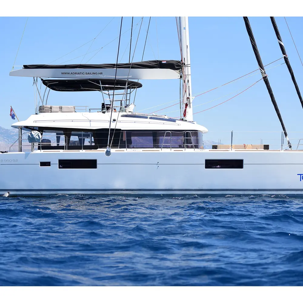 Main image of catamaran, Lagoon 560 S2 TOPAZ