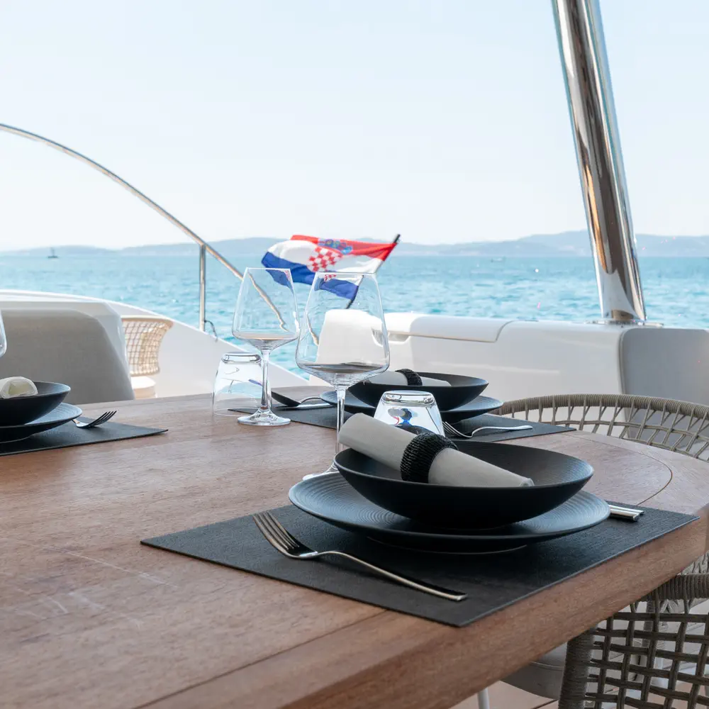 SEADUCTIVE ORCA 37