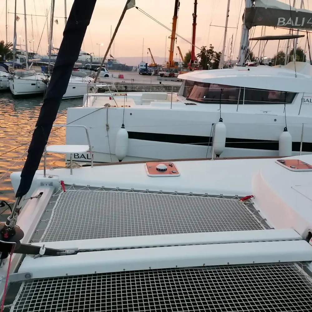 Oh Darling | NEW engines, electric winch, solar panel 9