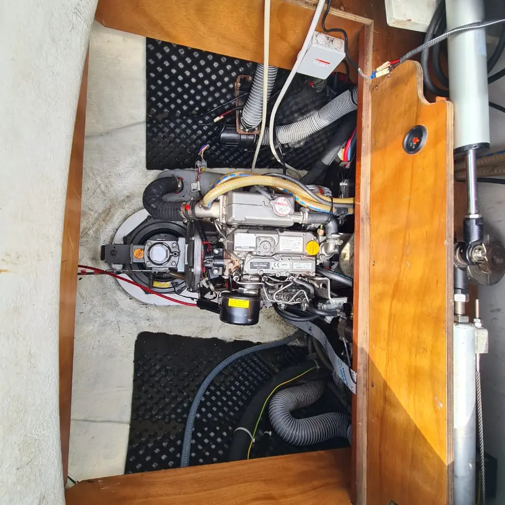 Oh Darling | NEW engines, electric winch, solar panel 12