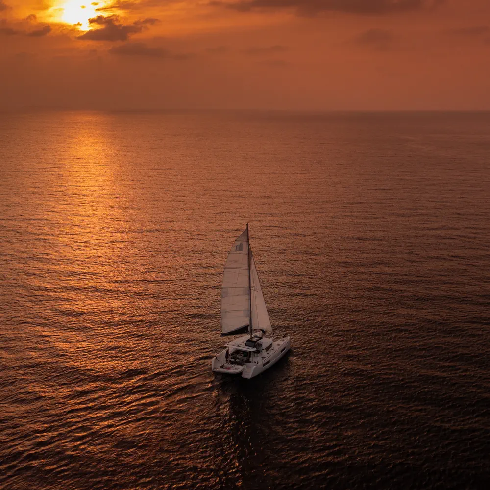 Sail La Vie 9