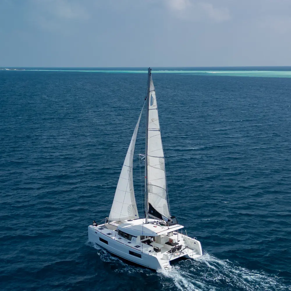 Sail La Vie 16