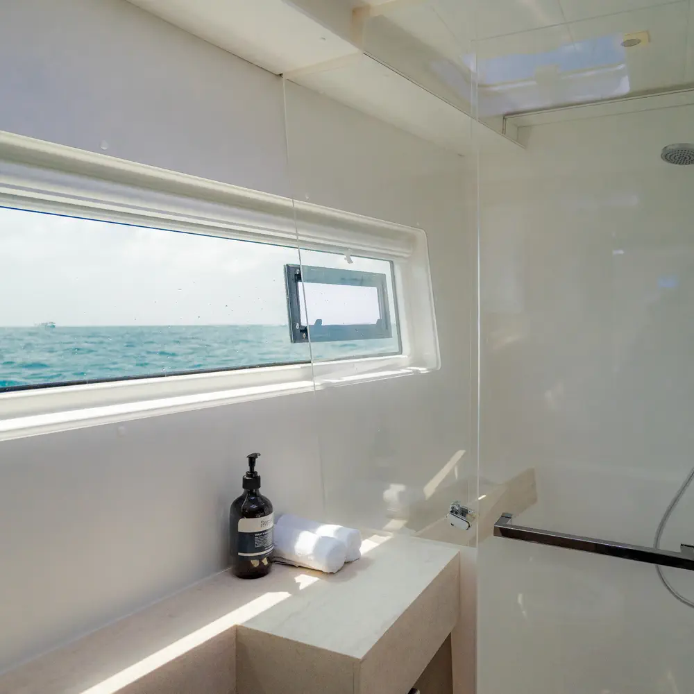 Sail La Vie 12