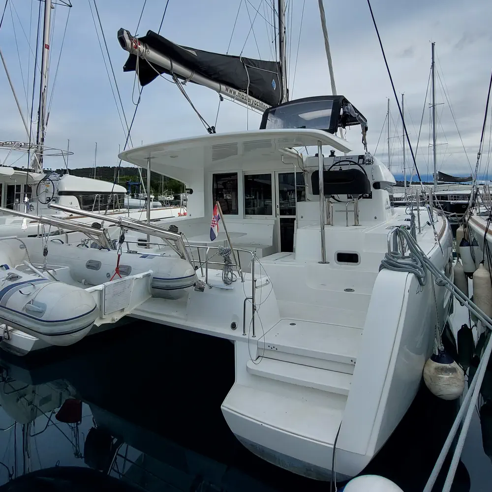 LANCELOT 44