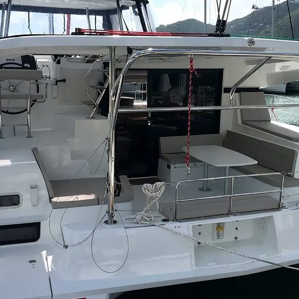 Sunsail Lagoon 424 Classic 9