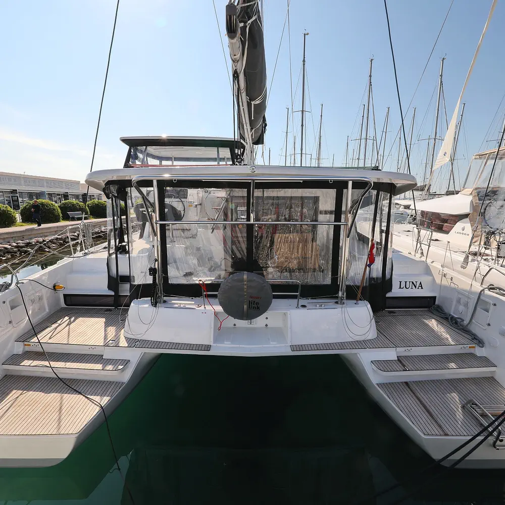 LUNA  18