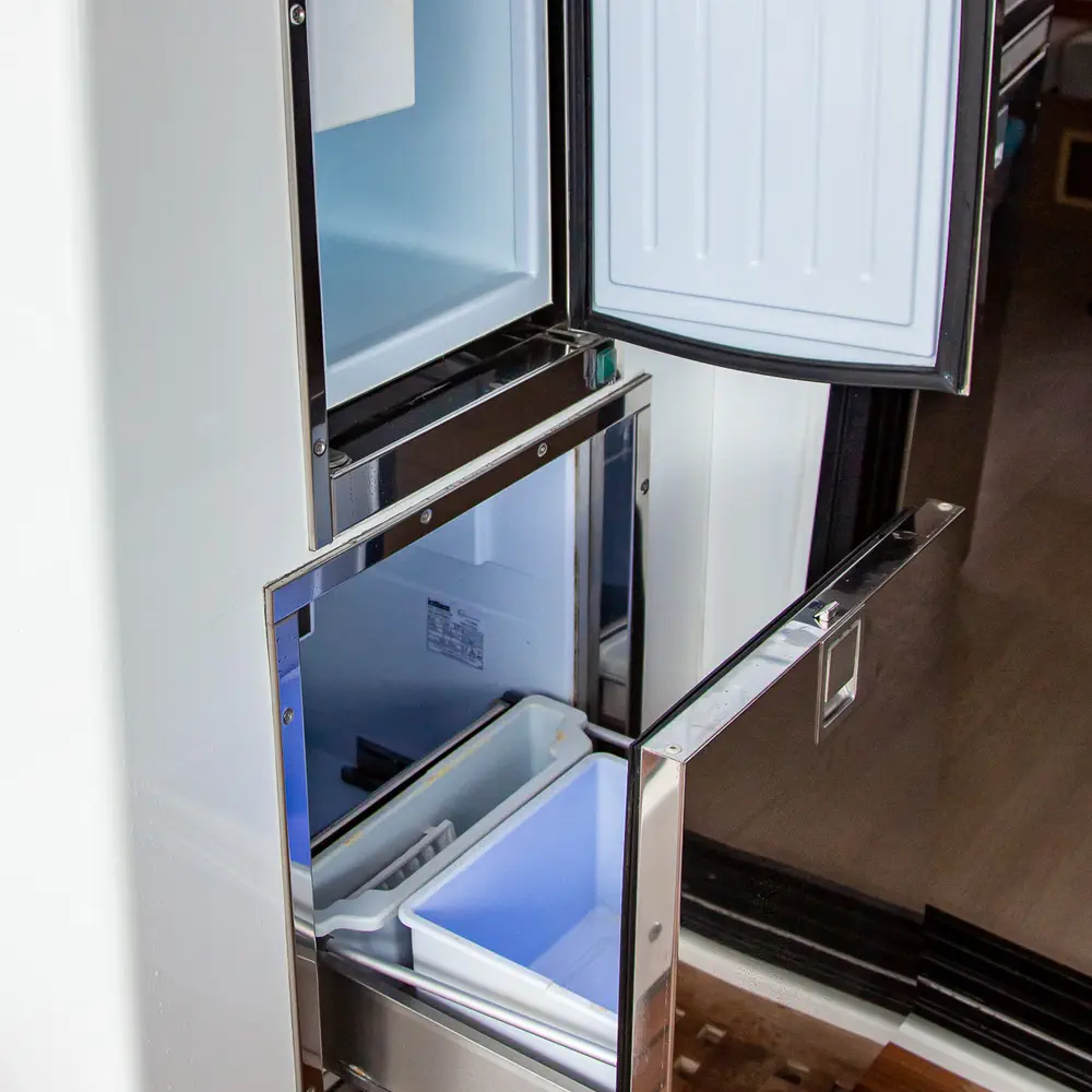 Casta Diva VIP-equipped 9