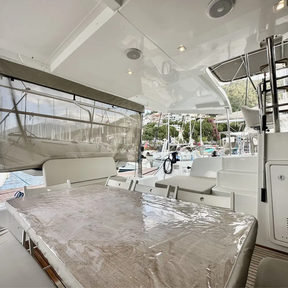 Sail Arcturus 15