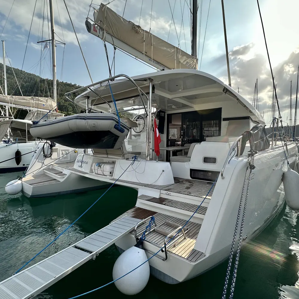 Sail Arcturus 20
