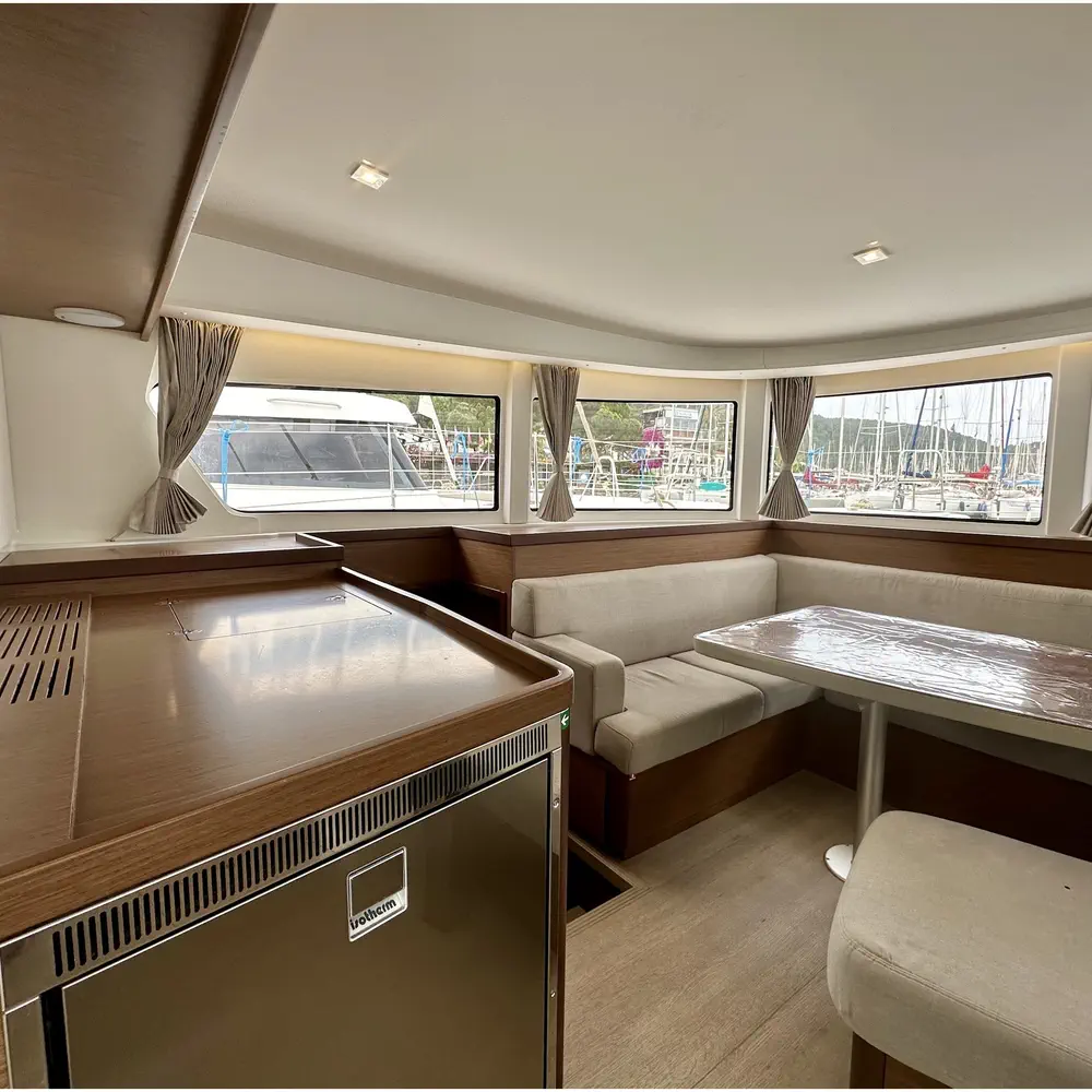 Sail Arcturus 21