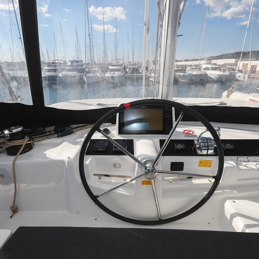 NUVOLA 42