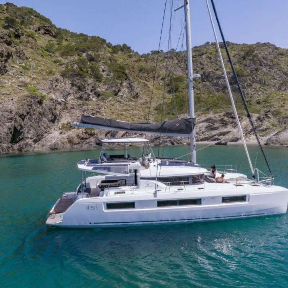 ARANEL (VIP EQUIPPED, Generator, Air-condition, Watermaker, tenderlift / bating platform, 2 SUP) 10