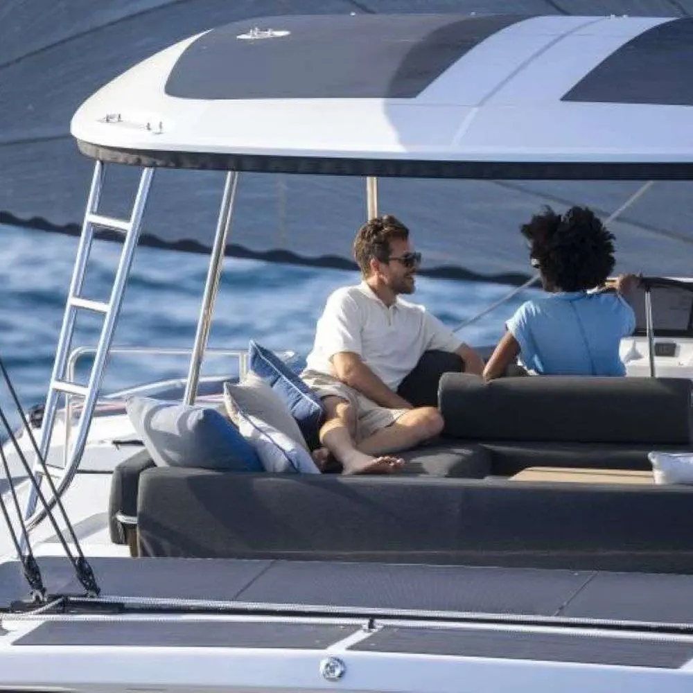 ARANEL (VIP EQUIPPED, Generator, Air-condition, Watermaker, tenderlift / bating platform, 2 SUP) 15