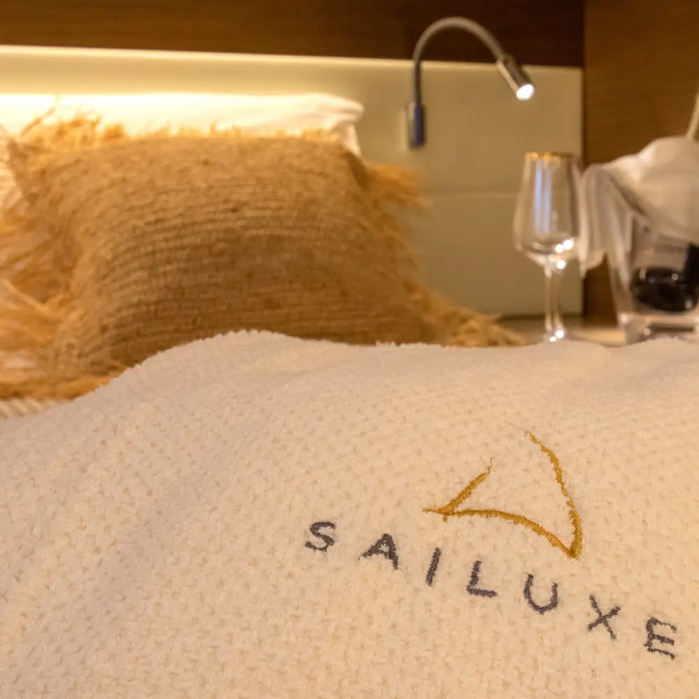 SAILUXE - Fico 12