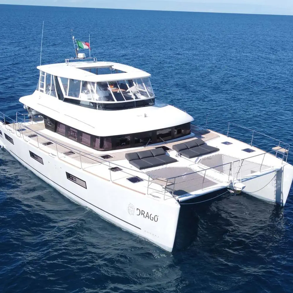 Main image of power catamaran, Lagoon Power 630 DRAGO