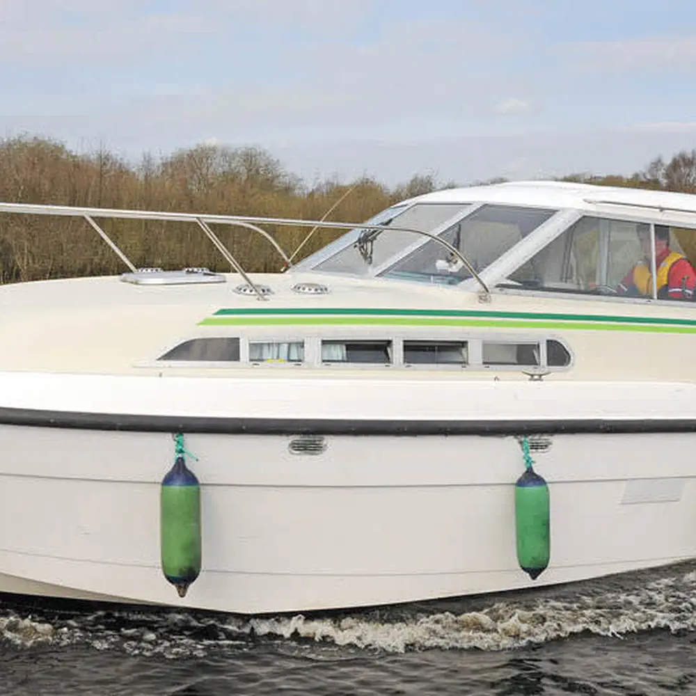 https://dsmkaagprkqin.cloudfront.net/images/le-boat/town-star/motor-boat/6463204990000102746-1746530501767556143-town-star-budget-2-1000x1000.webp
