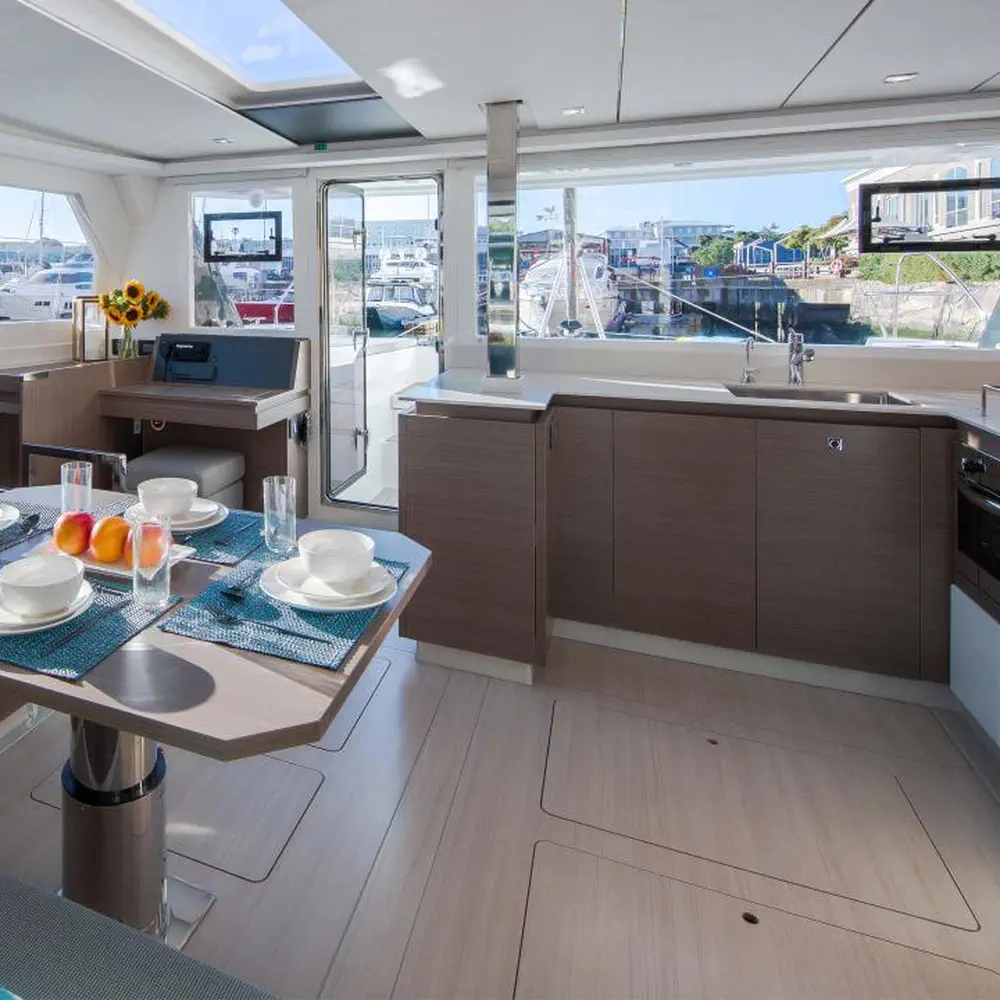 Moorings 4200/4 Exclusive 8