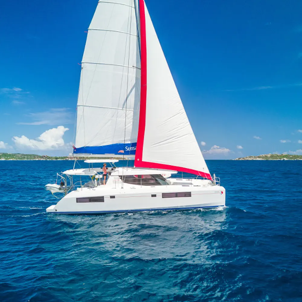 https://dsmkaagprkqin.cloudfront.net/images/leopard-catamarans/catamaran/leopard-45/1530885610000102889-1746550557989452307-sunsail-454-classic-1000x1000.webp