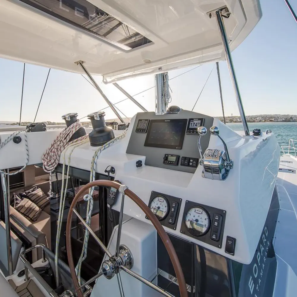 Moorings 5000-5 Crewed 14