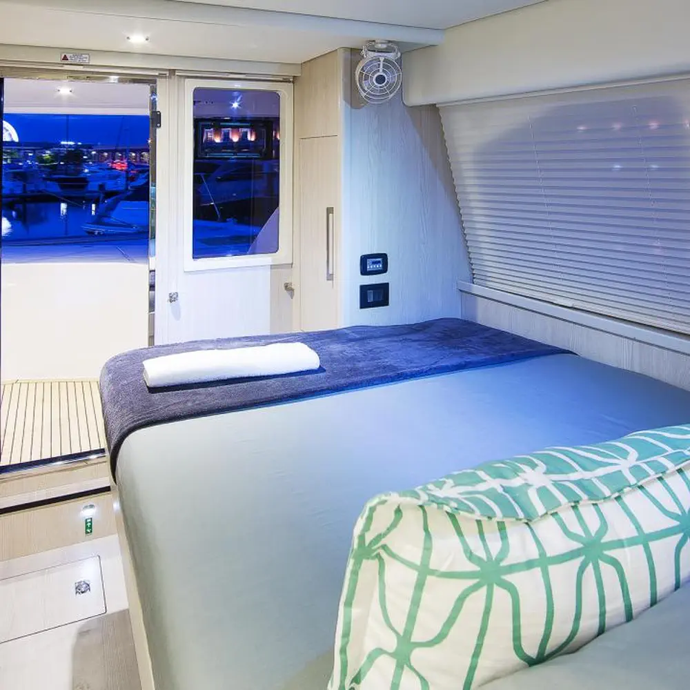Moorings 5800 Crewed 4