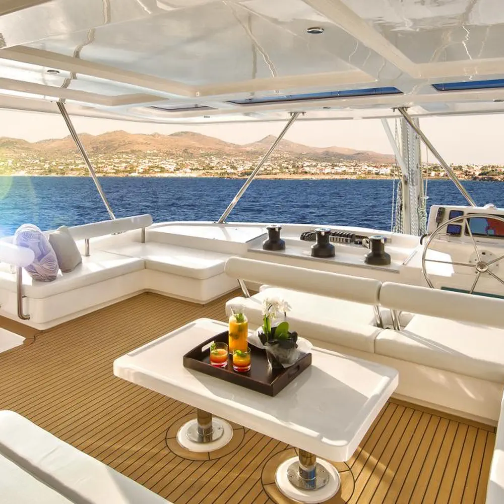 Moorings 5800 Crewed 3