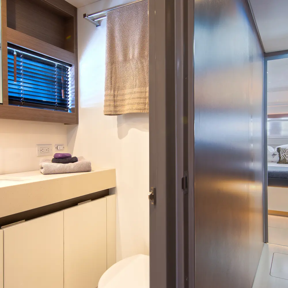 Moorings 534 PC Crewed 12