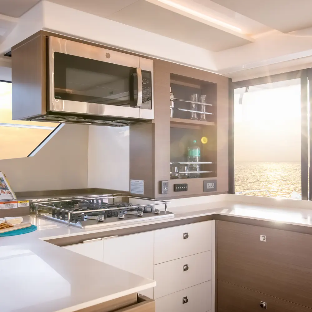 Moorings 534 PC Crewed 18