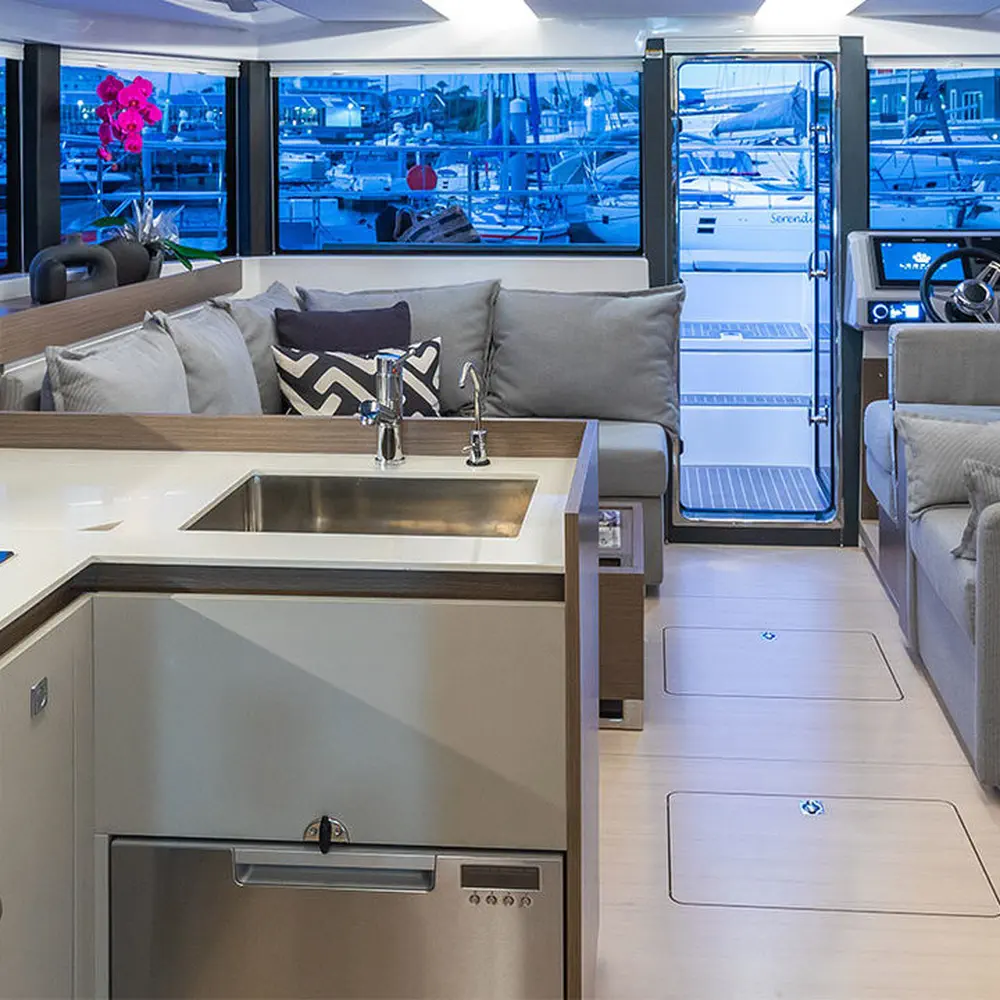 Moorings 403 PC Exclusive Plus 3