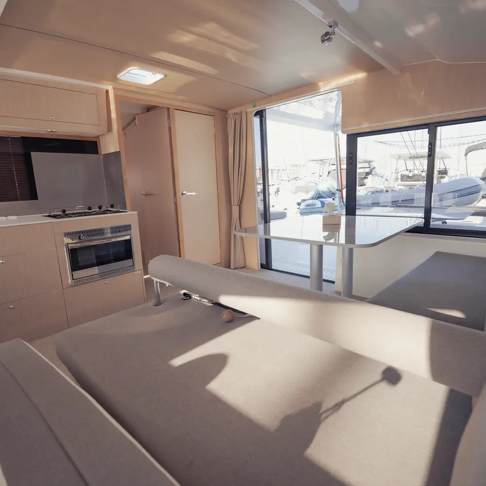 Greenwich Explorer 8
