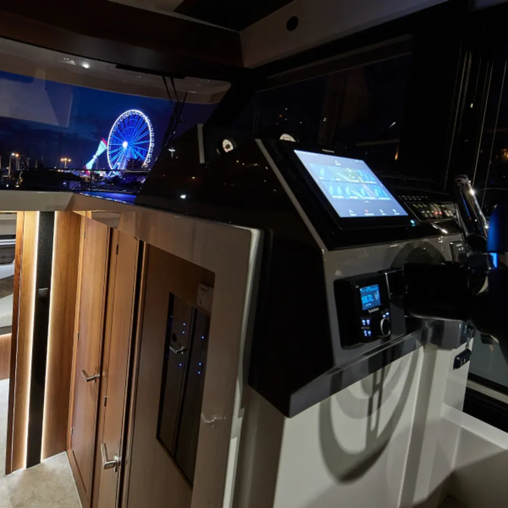 ELEGANCE FLYBRIDGE 2