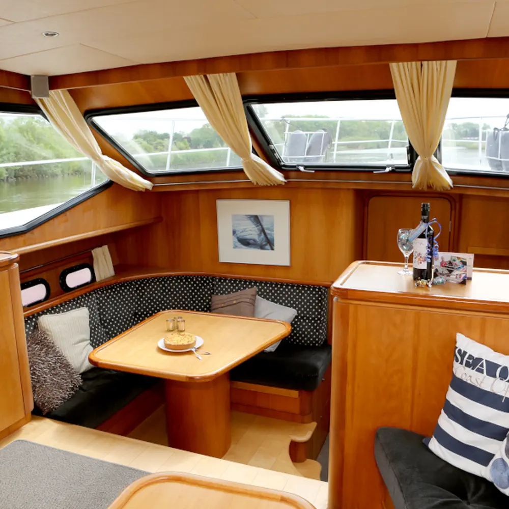 Royal 28