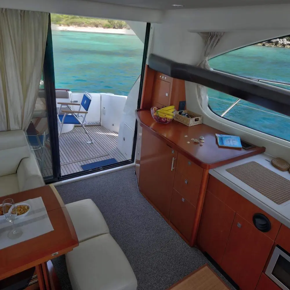 Amica 30