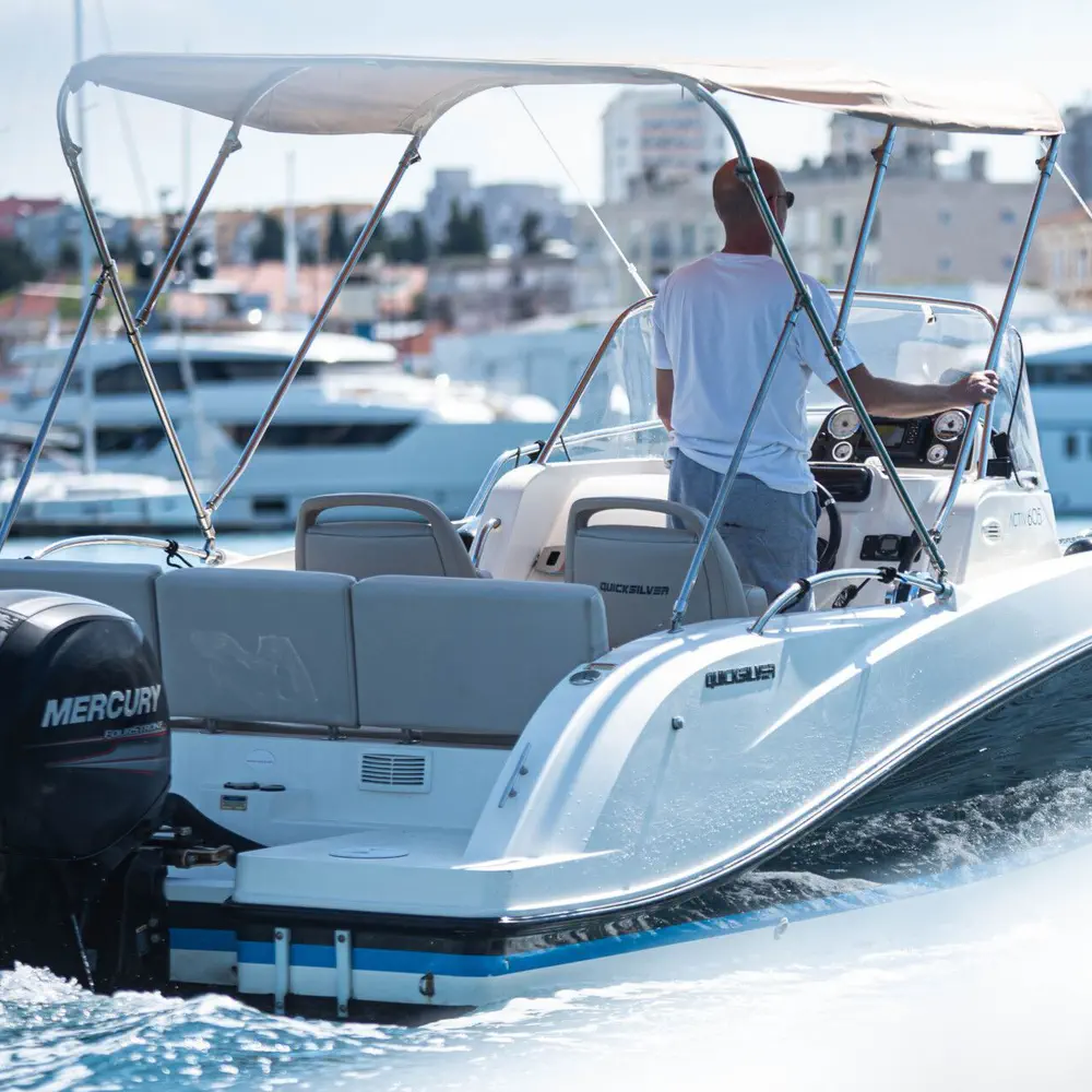 Quicksilver Activ 605 Sundeck 5