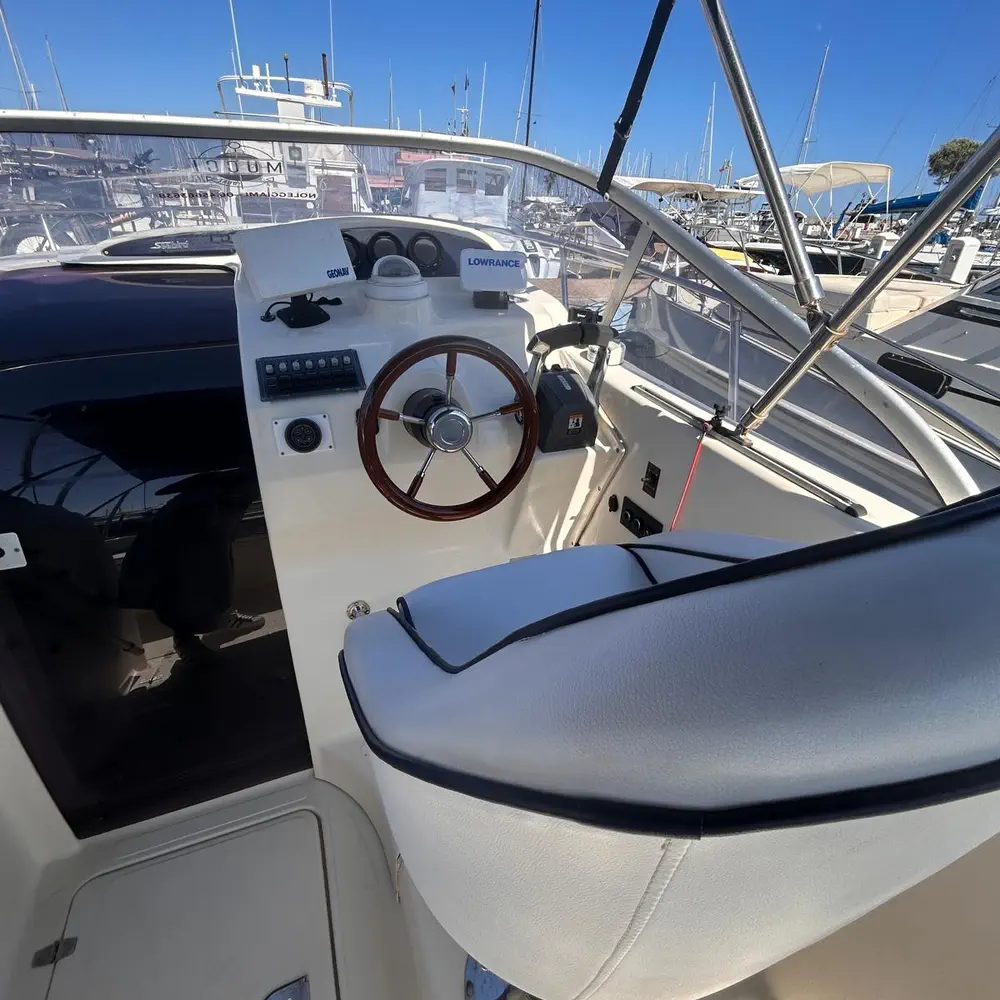 Poseidon Sundeck 755 2