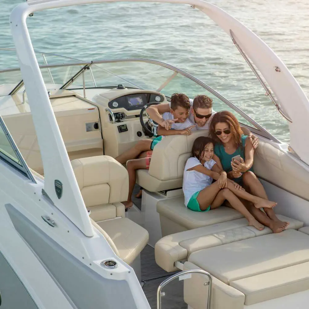 Main image of motor boat, Regal 2800 ERNA