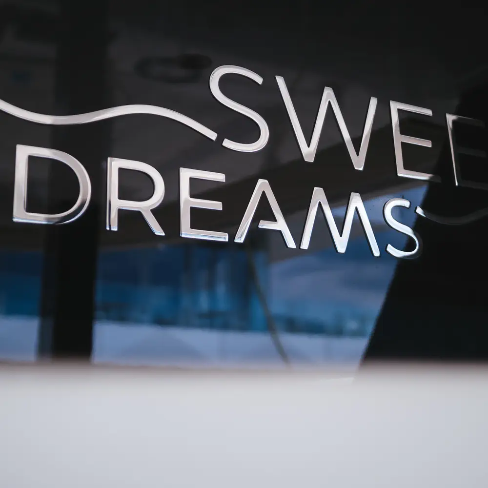 SWEET DREAMS 1