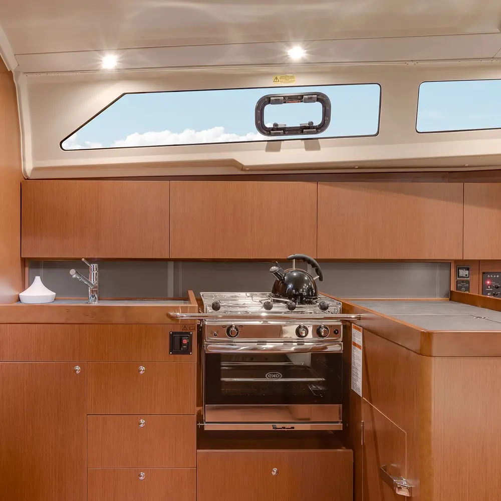 Sunsail 424/4/4 Premium 4