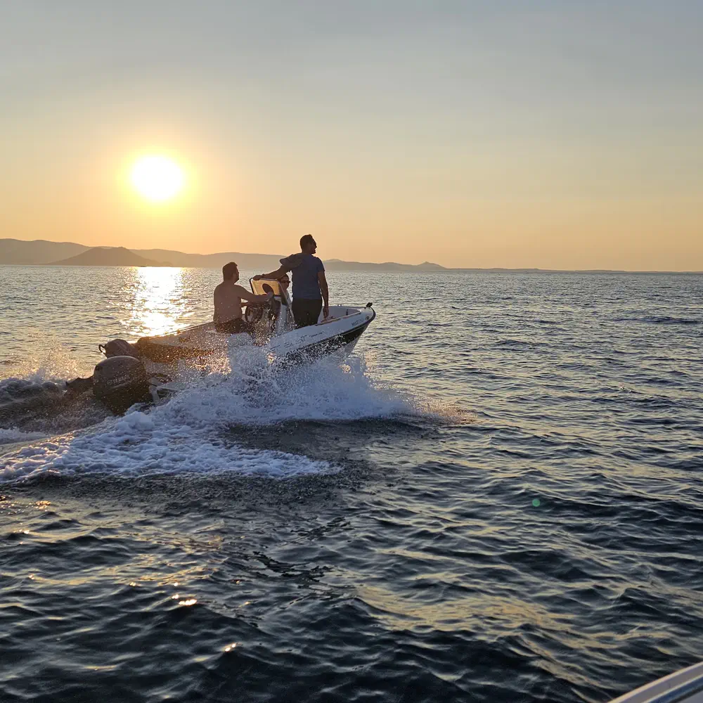 Milos V 10