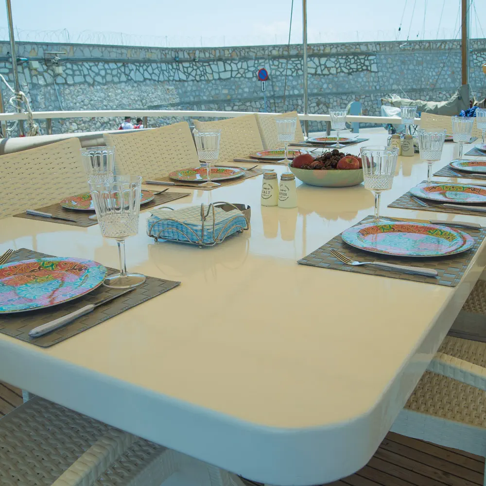 Aphrodite 38