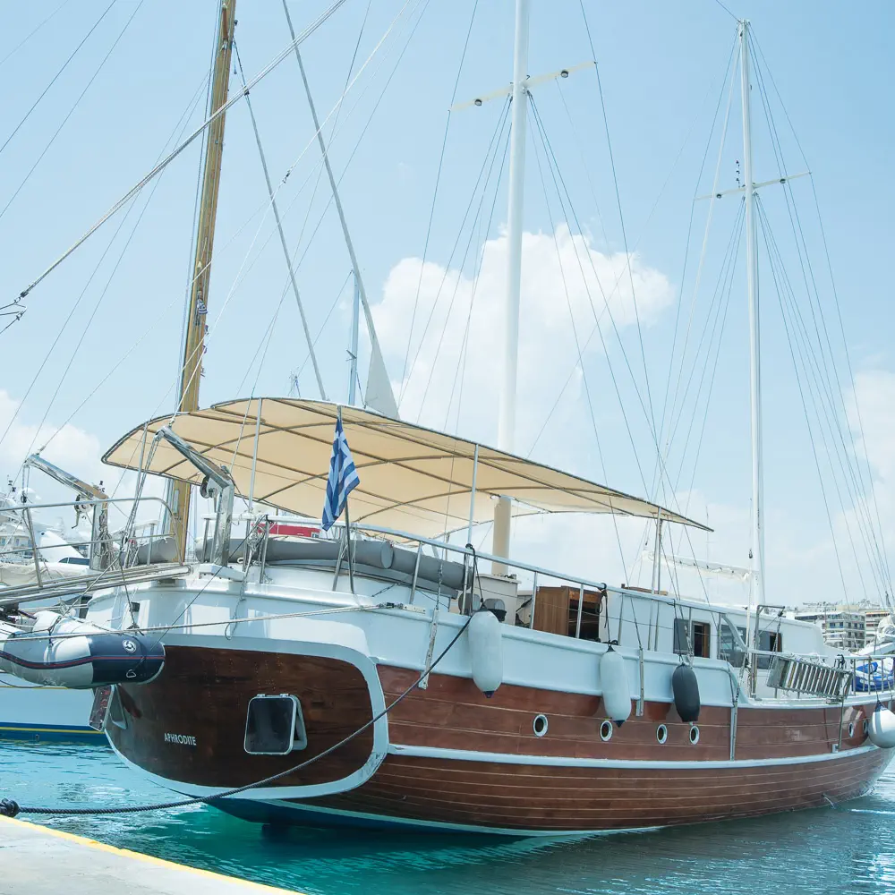 Aphrodite 52
