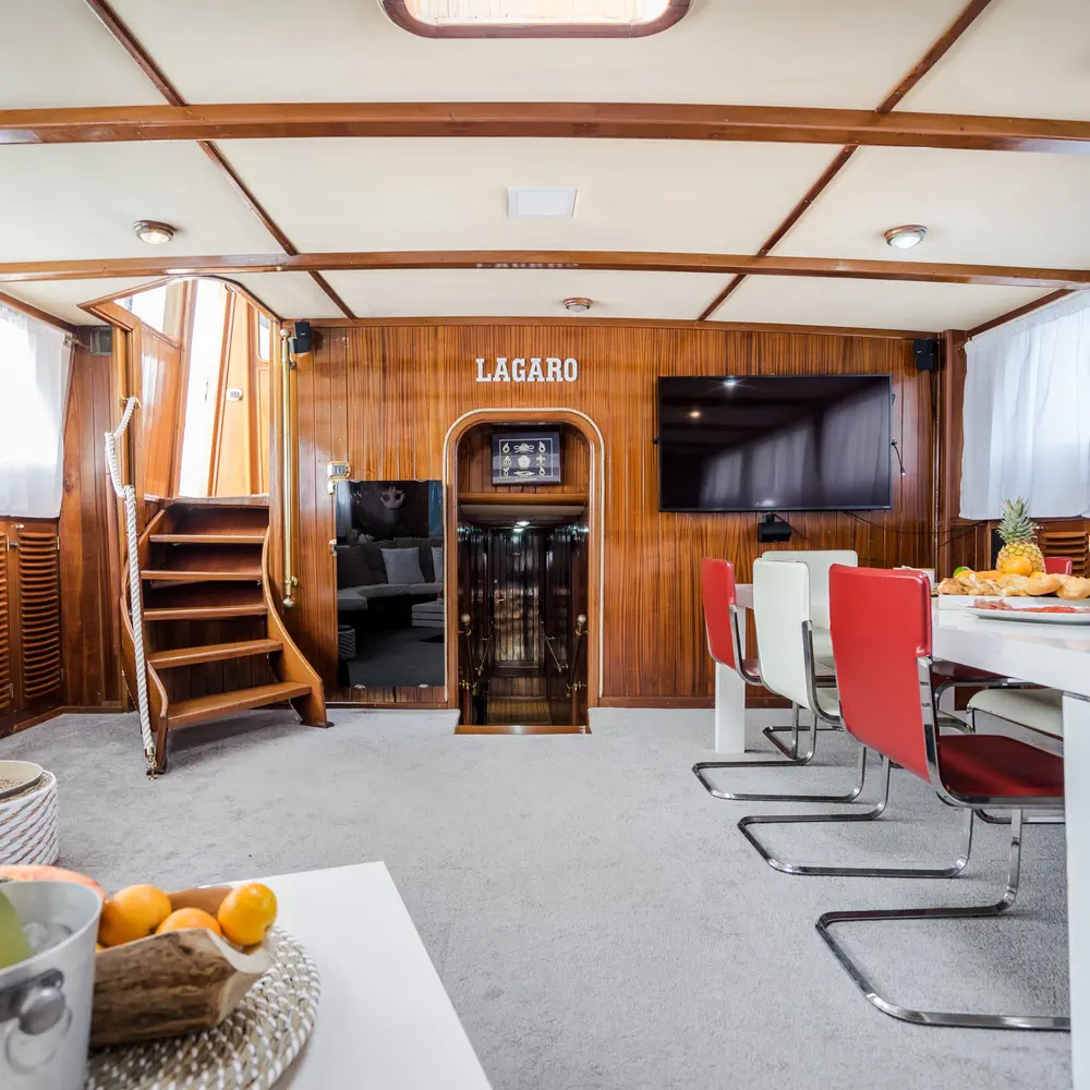 Lagaro 54