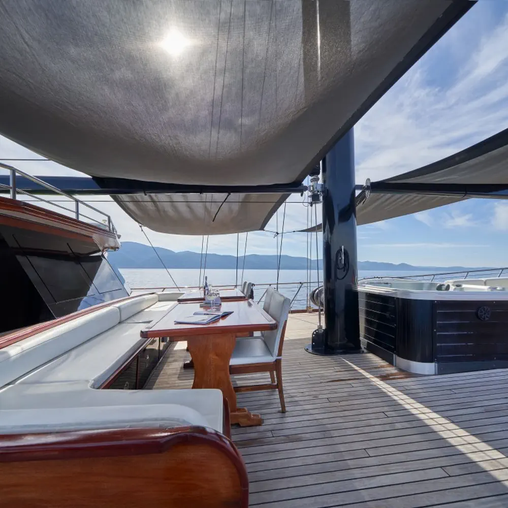 Stella Maris 42
