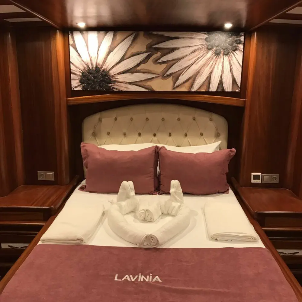 Lavinia 13