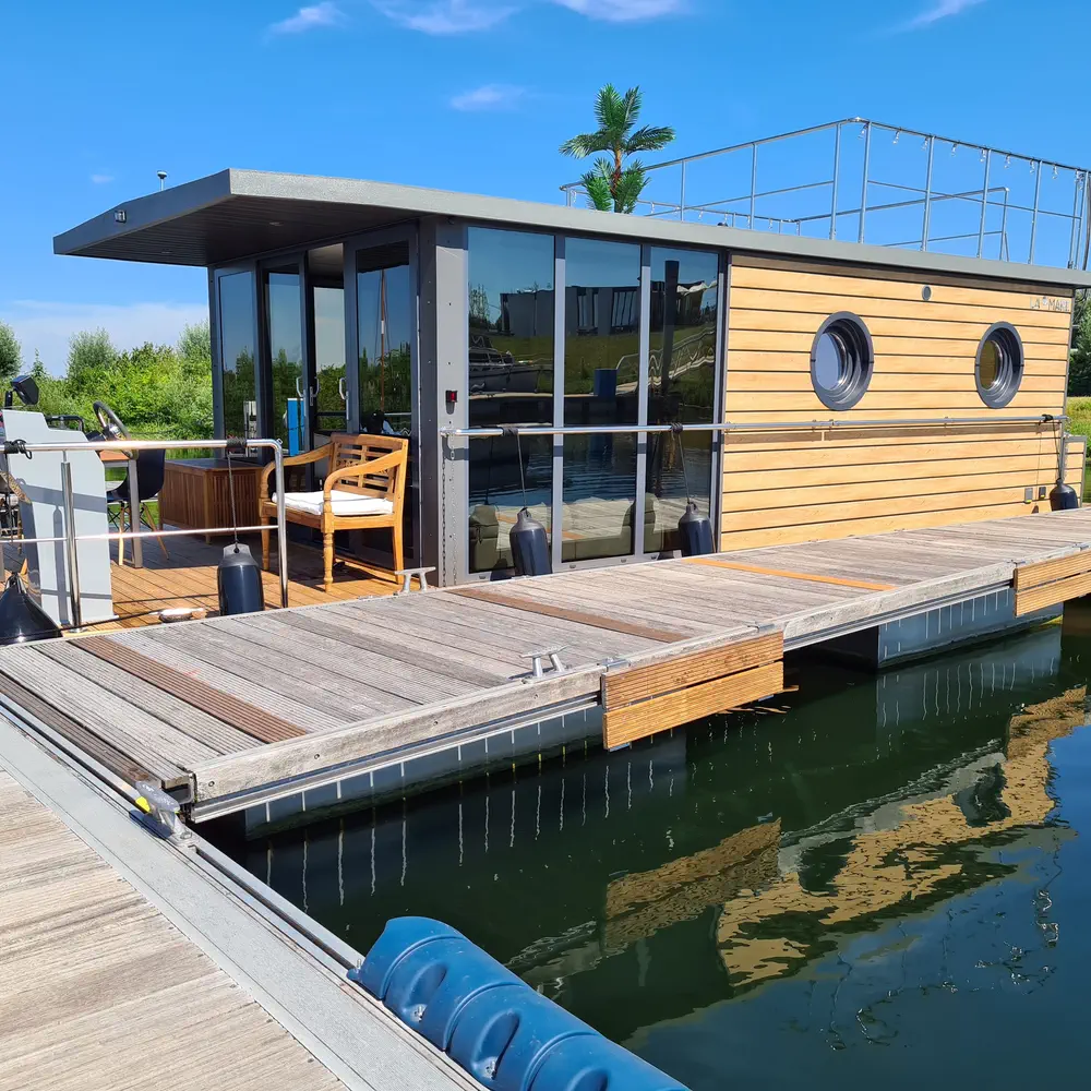 https://dsmkaagprkqin.cloudfront.net/images/unknown/houseboat/houseboat/5633676140000106889-1746690952871096610-neo-1000x1000.webp