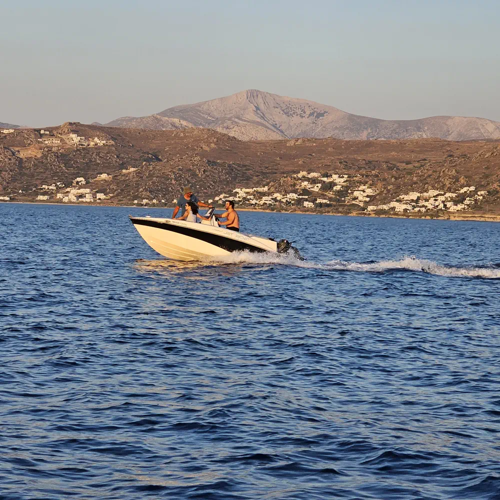 Milos IV 7