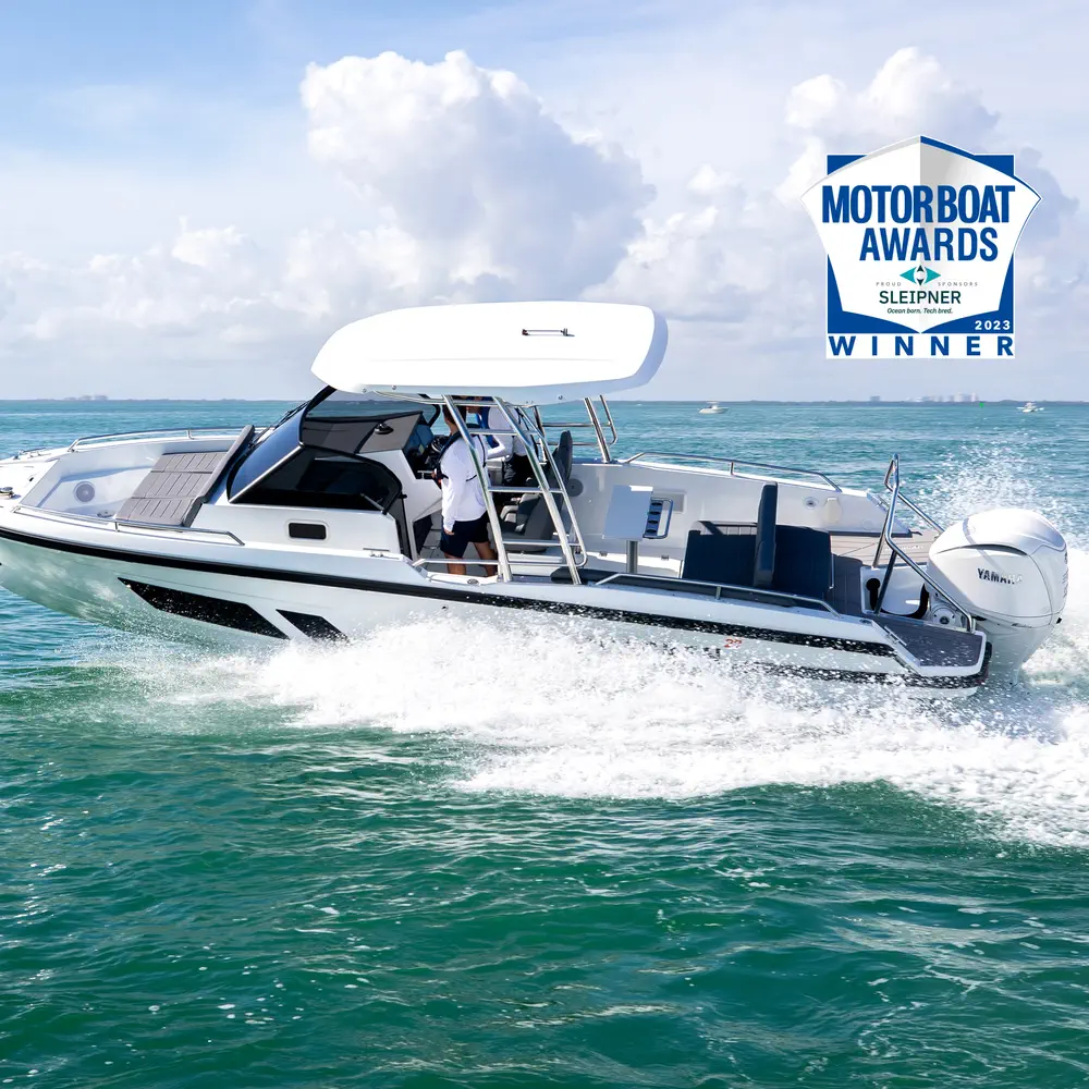 Main image of motor boat, Quarken 27 Koi