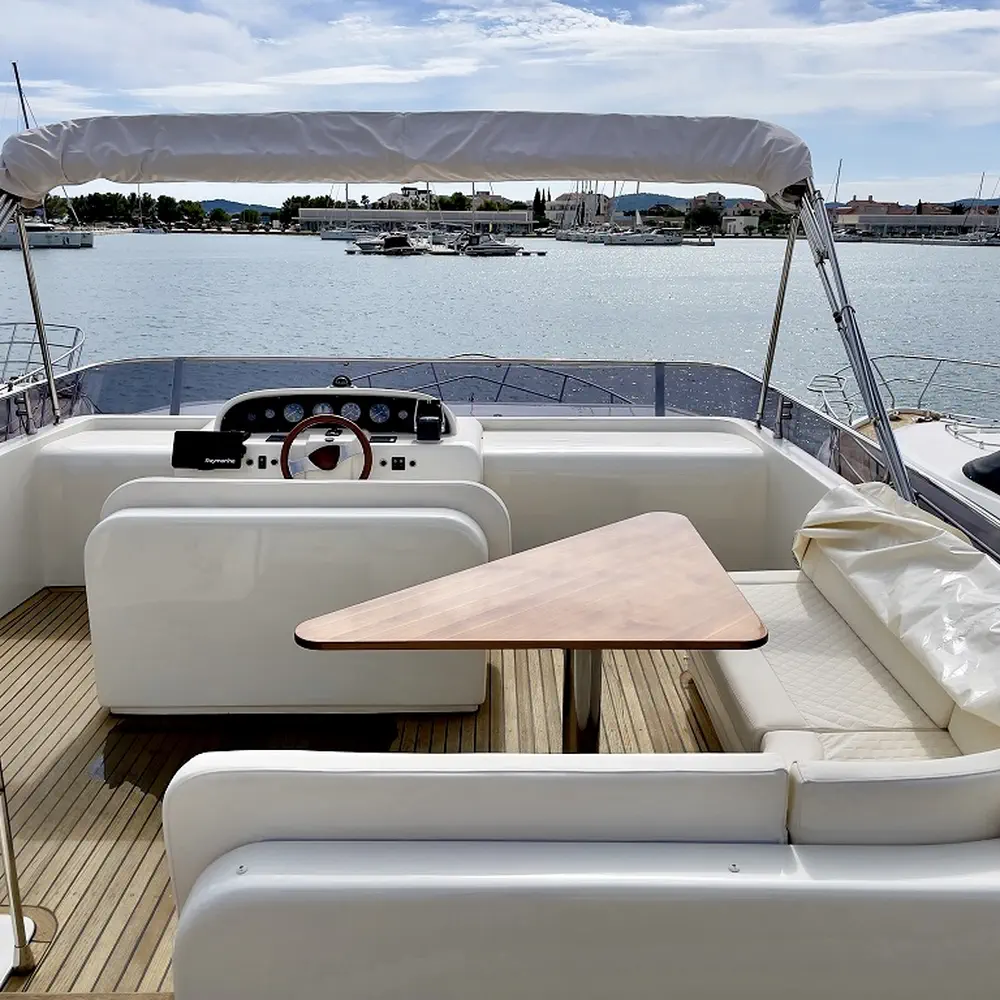 LA VIE 28