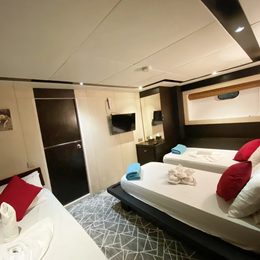 M/Y Honors Legacy 7