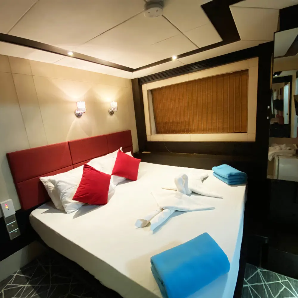 M/Y Honors Legacy 10