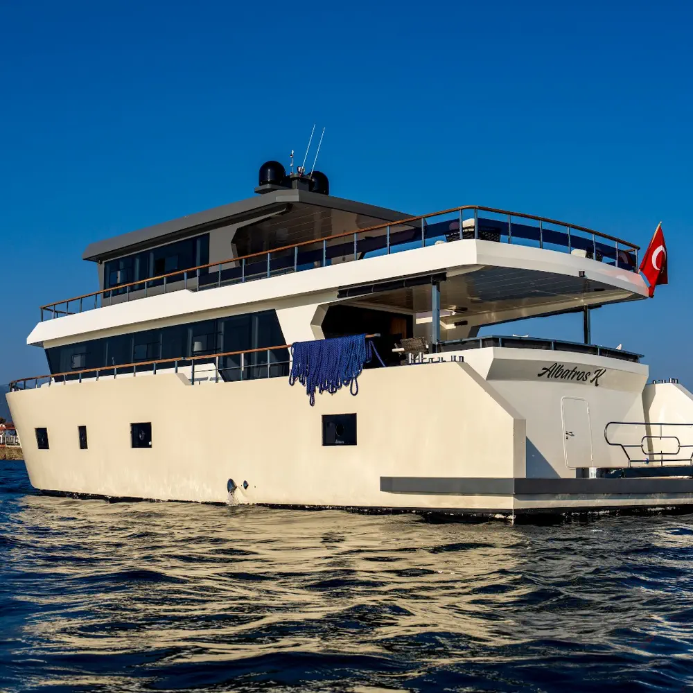 Albatros Explorer 28
